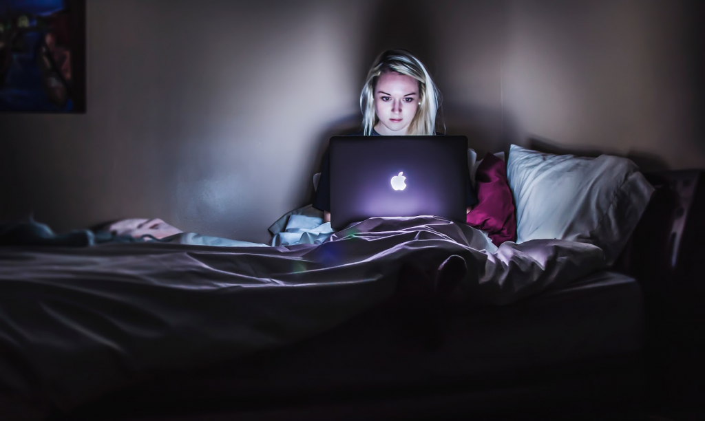 How Electronic Devices Affect Sleep Quality